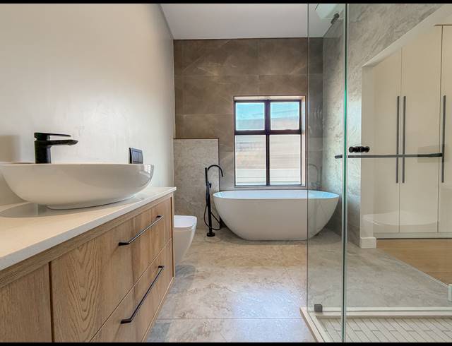 4 BEDROOM FREESTANDING FOR SALE IN FOUNTAINBROOK ESTATE